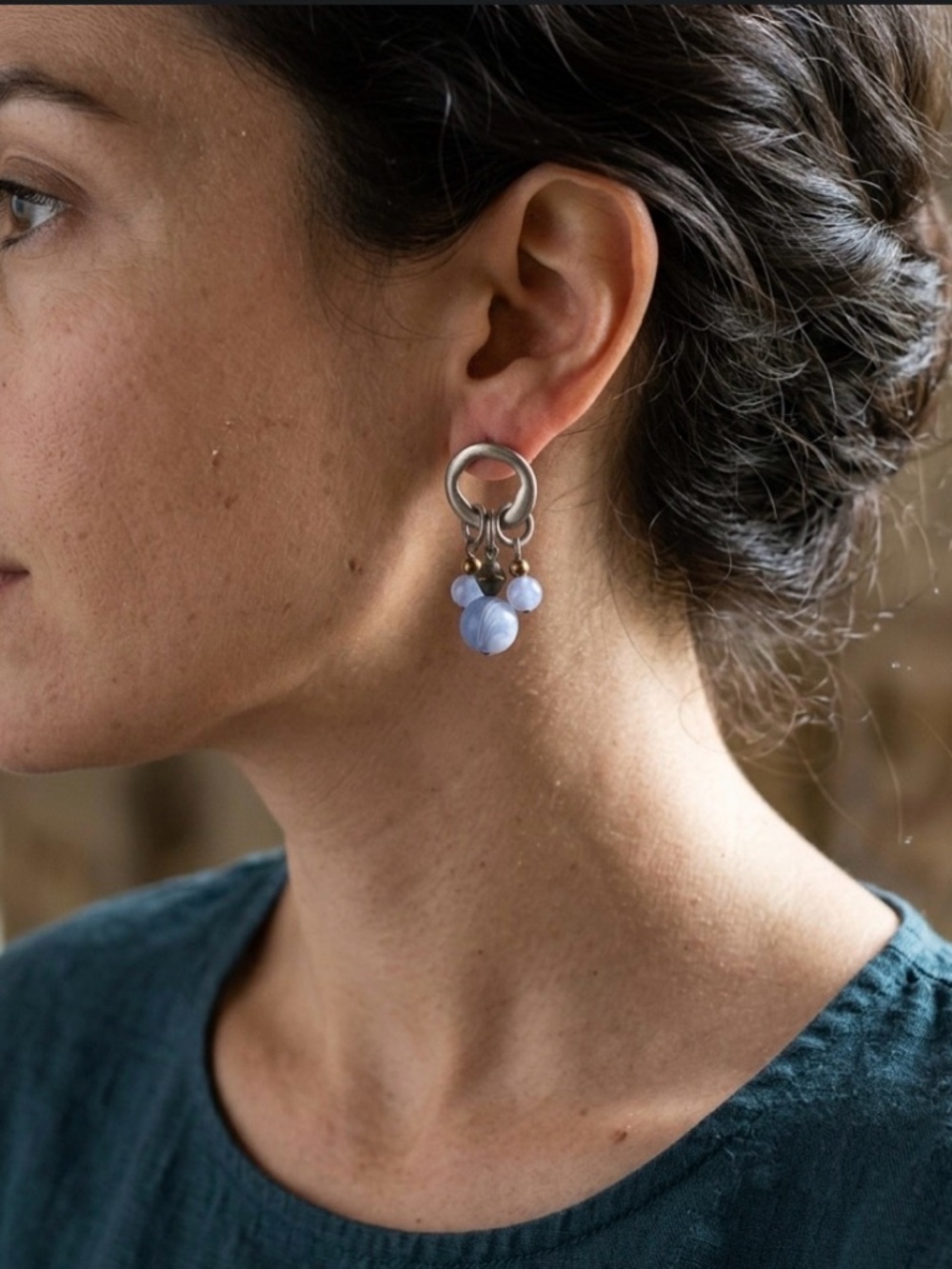🌺 5/25 Vintage Silver Toned Blue Beaded Earrings